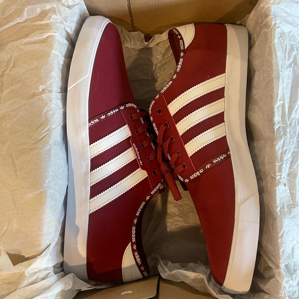 Mens Adidas Seeley Brand New Never Worn